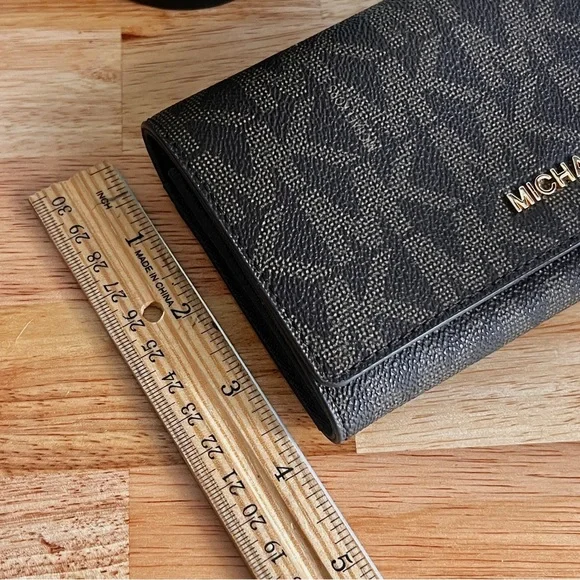 Michael Kors Brown Signature Logo Wallet Large - Picture 8 of 9